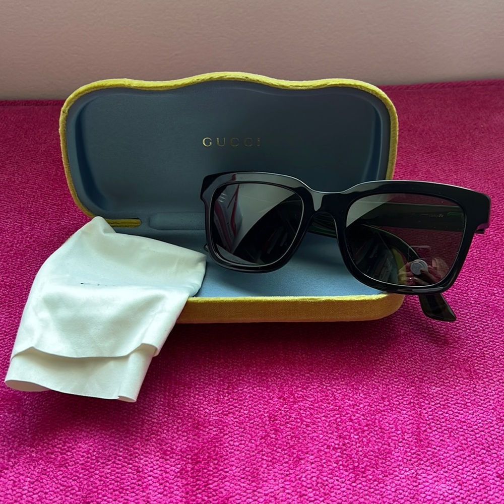 Gucci unisex sunglasses